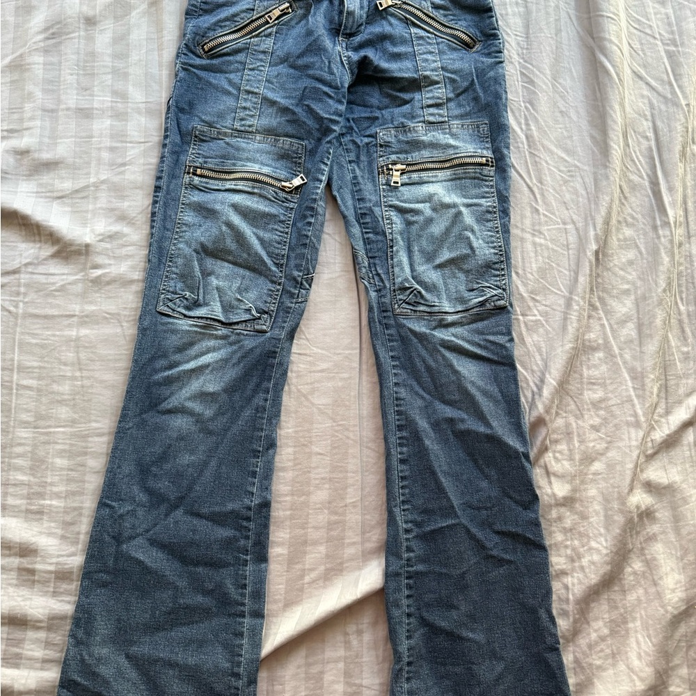 Guess Women's Blue Flare cargo Jeans with Zipper Accent vintage Y2K - Picture 4 of 5